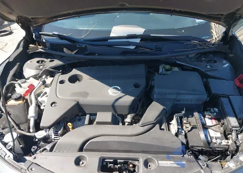 2015 Nissan Altima 2.5 S z USA, uszkodzony, nr VIN 1N4AL3AP3FN318253